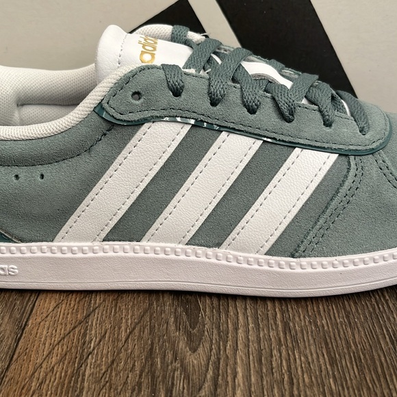 NWT Adidas Breaknet Sleek Women's Shoes - Hazy Esmerald/White - JH6349 - Picture 4 of 12